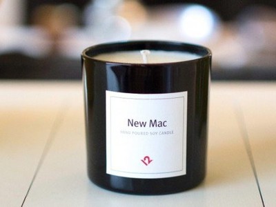 Với nến thơm New Mac, khách hàng sẽ không phải mất quá nhiều tiền để có thể được ngửi thấy mùi thơm của những chiếc máy tính Mac lần đầu được mở hộp