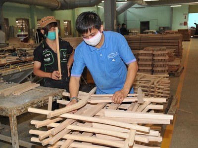 HOSE cảnh báo nguy cơ hủy niêm yết với cổ phiếu TTF