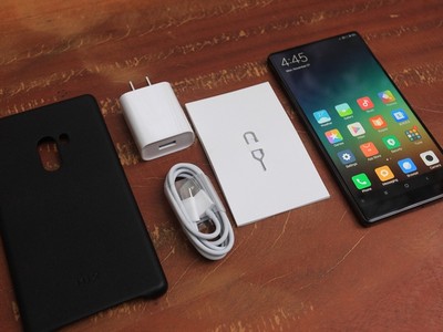 Xiaomi Mi Mix về Việt Nam với giá từ 18 triệu đồng