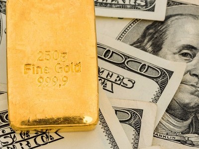 Sáng 25/11, giá vàng tiếp tục giảm mạnh, tỷ giá USD chưa ngừng tăng