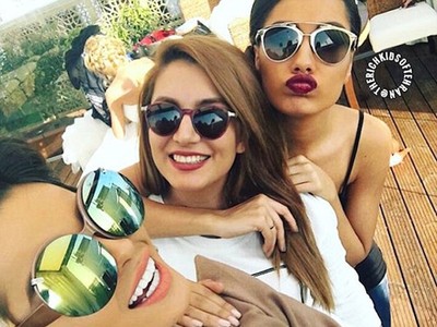 Cuộc sống xa hoa của giới trẻ nhà giàu Iran