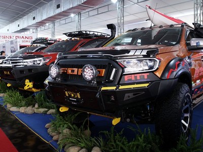 Các DN xe trong nước đua nhau giảm giá cuối năm (ảnh minh họa - Lê Anh Dũng)