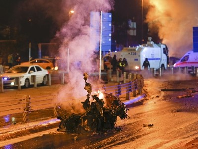 Hiện trường vụ nổ ở Thổ Nhĩ Kỳ. Ảnh: Reuters