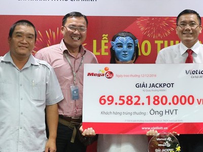 Ông H.V.T. nhận thưởng giải gần 70 tỷ đồng. Ảnh: V.T