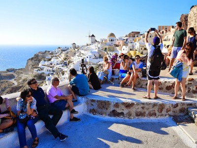 Đây là lý do người ta vẫn ca ngợi Santorini là hòn đảo thiên đường