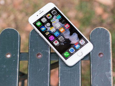 Những smartphone giảm giá mạnh dịp cuối năm