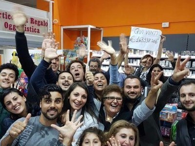 Những giải xổ số có Jackpot 'khủng' nhất thế giới