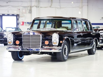 Chiêm ngưỡng hàng hiếm Mercedes-Benz 600 Pullman 1968