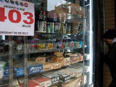 Giải độc đắc của Powerball đã lên tới hơn 400 triệu USD sau gần 3 tháng không có người trúng thưởng. (Ảnh: Reuters)