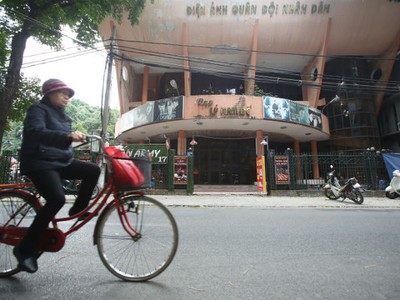 Những rạp "vang bóng một thời" của Hà Nội lay lắt ngoài cuộc chơi hơn 100 triệu USD