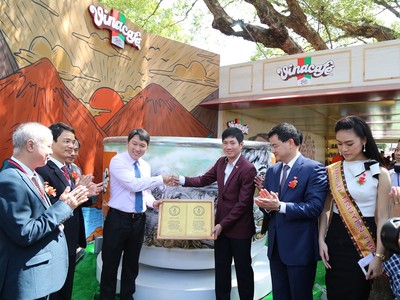 Vinacafé Biên Hòa mang ly cà phê 1,2 tấn tới Lễ hội Cà phê Buôn Ma Thuột lần thứ 6