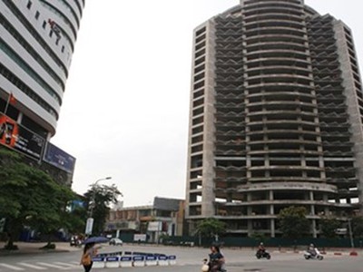 Nhiều doanh nghiệp lợi dụng kẽ hở khi cổ phần hoá để "ôm" những mảnh đất đắc địa.