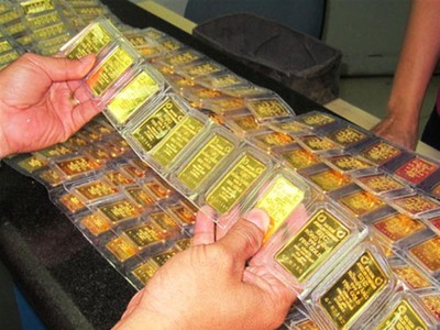 Sáng 12/4, vàng tăng gần 300.000 đồng, tỷ giá USD lặng sóng