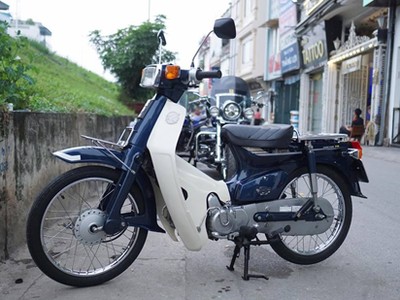 Honda Super Cub 70 Custom đời 1998 tại Hà Nội. Ảnh: Thanh Phúc