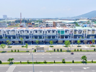 Khu nhà ở mặt phố thông minh sử dụng năng lượng mặt trời trên đường Ngô Quyền của Đất Xanh miền Trung