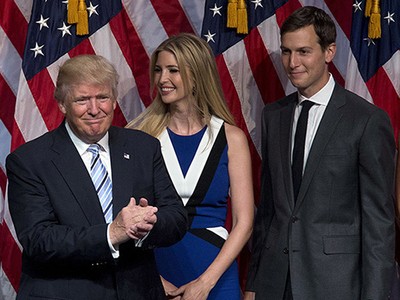 Tổng thống Mỹ Trump và vợ chồng con gái Ivanka, Jared Kushner. Ảnh: Rex