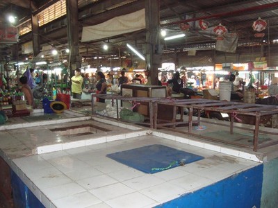 Tiểu thương chợ Hà Nội bỏ quầy, cho thuê sạp vì ế ẩm