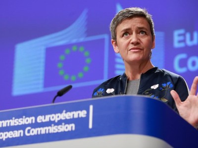  Margrethe Vestager, Giám đốc cơ quan chống độc quyền của EU từng là người khiến Apple phải trả lại đủ 14,5 tỷ USD tiền trốn thuế ở Ireland, "sờ gáy" hành vi trốn thuế của Amazon tại châu Âu và cảnh báo mối nguy hại của Facebook đối với dữ liệu số của người dân. Ảnh: EPA.  