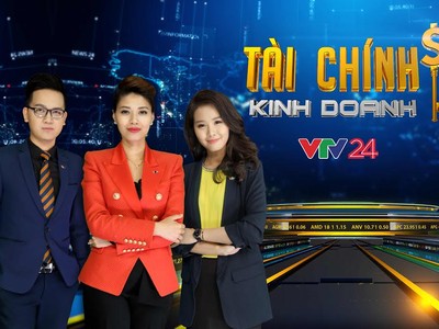 Các biên tập viên Hữu Trí, Ngọc Trinh, Minh Hằng (từ trái qua phải) của Bản tin Tài chính kinh doanh 