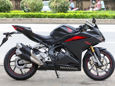 Honda CBR250RR về Hà Nội giá trên 200 triệu đồng