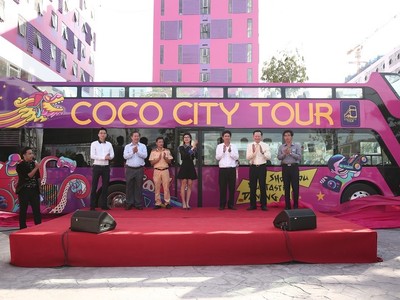 Lãnh đạo Tập đoàn Empire, Thaco và các Sở, Ban, Ngành tại Đà Nẵng vui mừng ra mắt xe Coco City Tour.