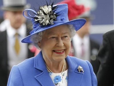 Khối tài sản gần 500 triệu USD của Nữ hoàng Anh