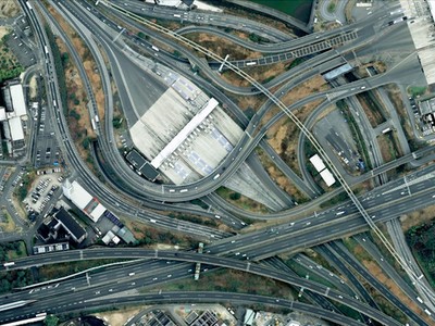 Đường cao tốc Nhật nhìn từ trên cao