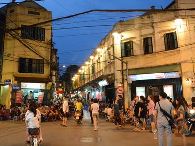 Đất mặt tiền phố Tây Hà Nội có giá bình quân 500 triệu đồng mỗi m2 và cao nhất gần 700 triệu đồng mỗi m2. Ảnh: Vy An