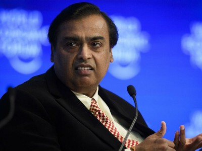 Mukesh Ambani hiện là người giàu nhất Ấn Độ. Ảnh: EPA