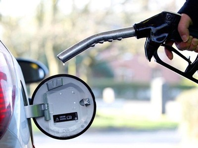 Xe hơi chạy dầu diesel có thể bị cấm tại nhiều thành phố Đức. Ảnh: Bloomberg