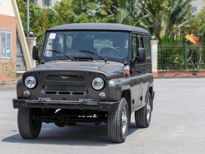 Hình ảnh chi tiết UAZ Hunter bản máy dầu mới tại Việt Nam