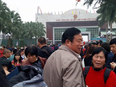 Giữa "cơn bão" du lịch 0 đồng, khách Trung Quốc vẫn ồ ạt vào Việt Nam (ảnh du khách Trung Quốc sang Việt Nam - minh hoạ)