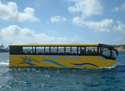 Hình minh họa cho đề xuất taxi nước Hồ Tây của liên danh đạt giải. 