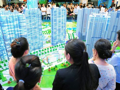 Nhiều môi giới bất động sản nhận khoản hoa hồng thực tế rất thấp. Ảnh minh họa: Vũ Lê.