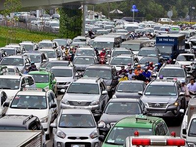  Kẹt xe tại Sài Gòn ngày càng nghiêm trọng. Ảnh: Duy Trần.