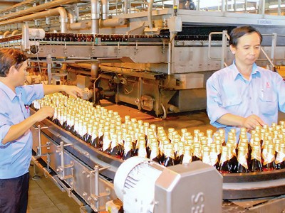 Giá bia có thể tăng vì dán tem. 