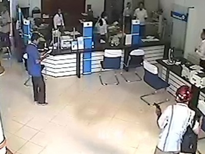 Hình ảnh nghi phạm cướp ngân hàng ở Vĩnh Long