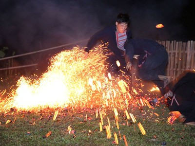 Huyền bí lễ hội nhảy lửa của người Dao đỏ