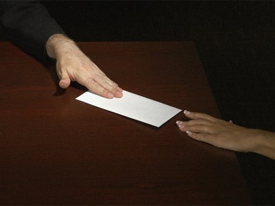 Trưởng phòng thanh tra Cục thuế tỉnh Bình Định bị bắt quả tang nhận hối lộ