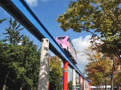 Tàu điện 1 ray ở Incheon - Hàn Quốc. 