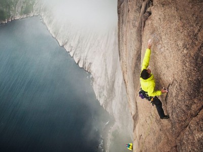 8 địa điểm leo núi đáng sợ nhất thế giới