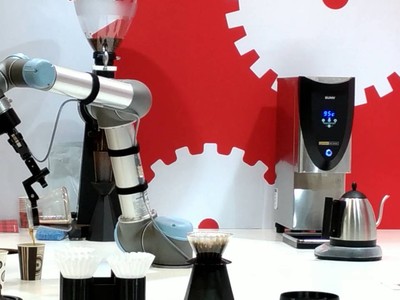 Robot nhộn nhịp đến Việt Nam chào hàng
