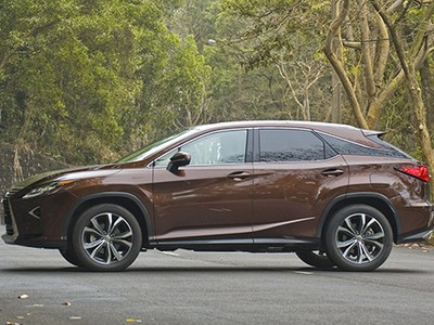 Xe nhập chính hãng gặp khó ở Giấy chứng nhận chất lượng.