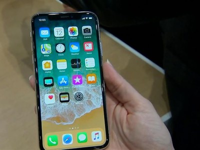 iPhone X 'đội giá' lên 1.500 USD trên eBay
