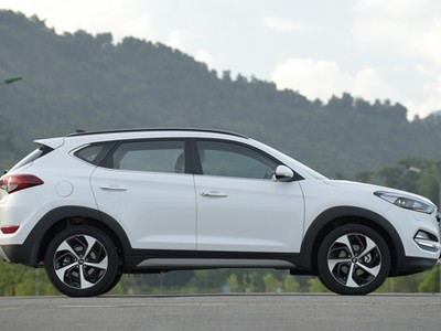 Giá xe đang là câu hỏi khiến khách hàng hoang mang.