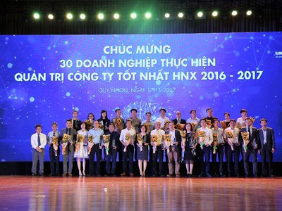 HNX vinh danh 30 doanh nghiệp quản trị tốt nhất và 10 doanh nghiệp tiến bộ nhất về minh bạch 2016-2017