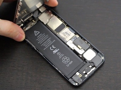 Đi thay pin iphone mới nhưng nhận được pin cũ