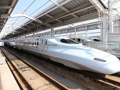 Tàu tốc độ cao được đề xuất sử dụng công nghệ giống Nhật Bản. Ảnh: CTV