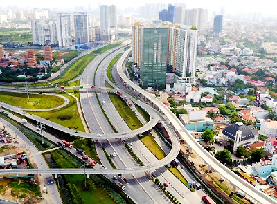 Hàng loạt cầu, nút giao thông sẽ được đưa vào sử dụng trong 2 năm tới. Ảnh: Quỳnh Trần.