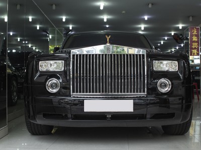 Rolls-Royce Phantom 2008 lăn bánh 10 năm, giá gần 10 tỷ đồng